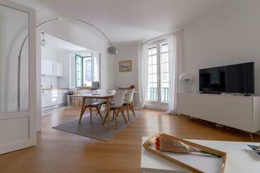 דירות לתיירים Bel Appartement Bourgeois Au Centre Ville De Biarritz