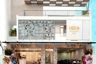 فندق Hera Hostel