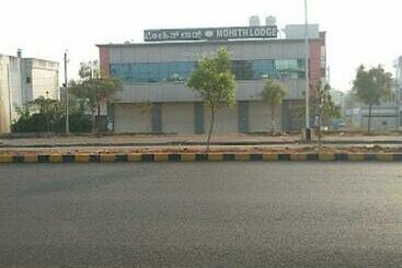 Отель Spot On 93446 Mohith Lodge