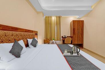 ホテル Super Townhouse H G Near Gautam Buddha Park