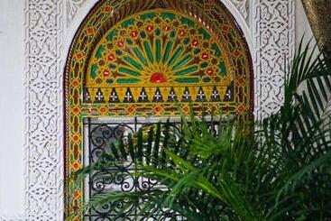 Riad Amelia : Lalla Fatima Zohra Room