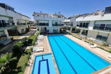 דירות לתיירים 3 Bedrooms With Pool