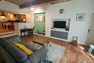 דירות לתיירים Cocon Du Papillon à Lourmarin