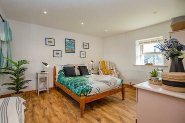 דירות לתיירים Cosy Farm Conversion In The Heart Of Pembrokeshire