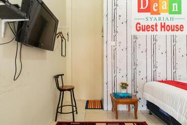 ホテル Reddoorz Syariah Near Pasar Aur Kuning