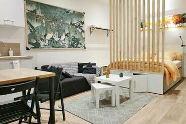 דירות לתיירים Joli Studio Au Calme, Centre Historique De Pertuis