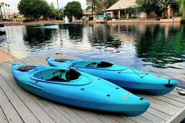 관광객 아파트 Peaceful Lakeside Home, Minutes From Downtown Gilbert