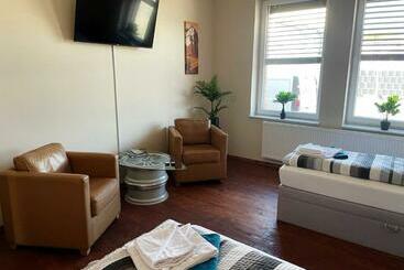 דירות לתיירים Dz Appartements   Ferienwohnung Mit Klimaanlage, Whirlpool Und Freiem Wlan   Ruhige, Zentrale Lage I