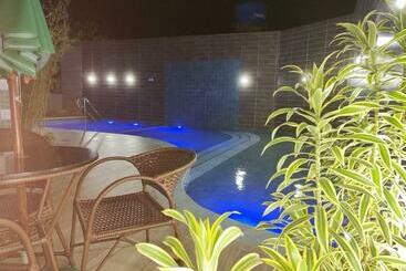 דירות לתיירים Flet Red