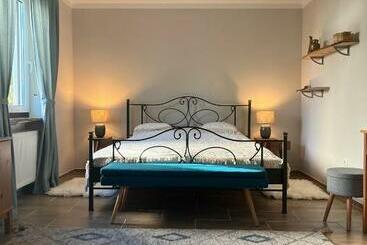 관광객 아파트 Großes Apartment Mit Terrasse Und Garten