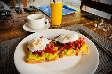 هتل Nungwi Beach Front