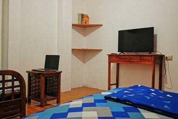 پانسیون Ufo House