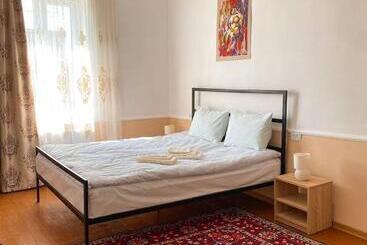 Pensione Unoyan Guest House