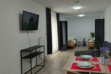 شقق خاصة سياحية 2 Zimmerwohnung In Bietingen