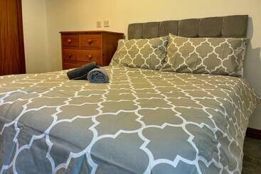 مبيت وإفطار Weston House Serviced Accommodation