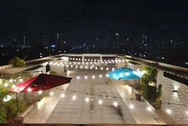 דירות לתיירים Bernbon Condounits