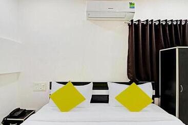 Fabhotel New Shraddha Inn