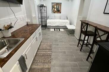 דירות לתיירים Tiny Home