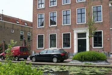 شقق خاصة سياحية Canal House In Historic City Center Gouda