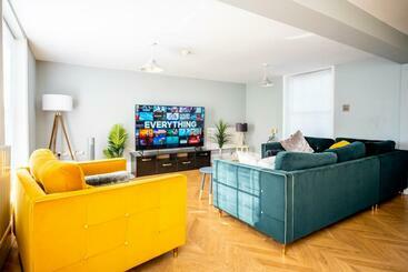 شقق خاصة سياحية Luxury 3 Bed Penthouse With Off Street Parking