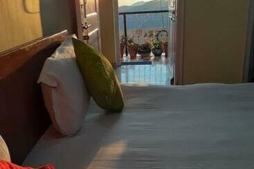 ツーリストアパートメント Phs 101