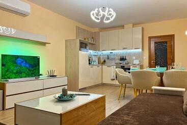 شقق خاصة سياحية Premium Apartment Villa Aristo