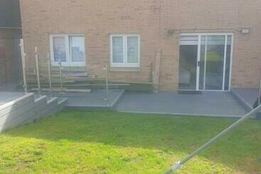 דירות לתיירים Yementry Court