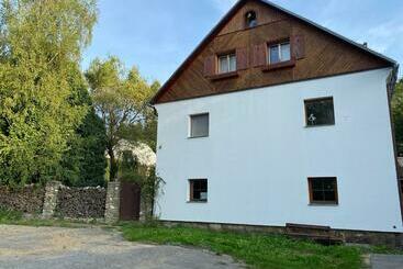 游客公寓 Apartmány Dolní Vítkov