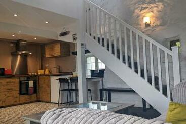 דירות לתיירים Cosy Bolt Hole Near Coast And Mountains