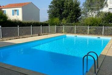 ツーリストアパートメント T2 En Résidence Avec Piscine Proche île Madame Et Océan