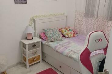 ツーリストアパートメント Apartament Cu 3 Camere In Roquetas De Mar