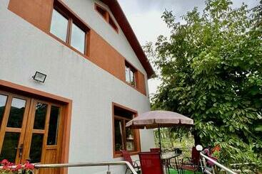 Жильё для туристов Casa Camelia