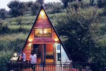 ツーリストアパートメント Gadeni Stays At Nainital   A Frame Cabin