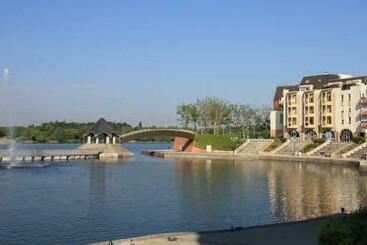 شقق خاصة سياحية Midoon Guest   The Balcony   Grand Appartement Créteil Proche Paris