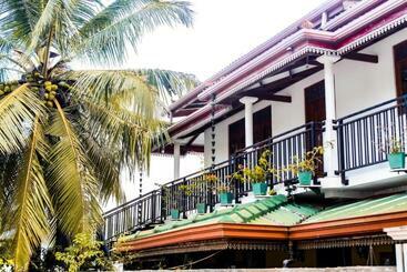 פנסיון Gh Guest House