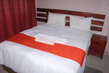 بنسيون Universe Guesthouse