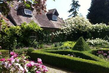 ツーリストアパートメント The Lodge At Briar House