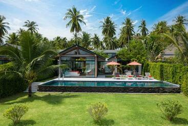 דירות לתיירים 豪华海滨5卧室泳池别墅