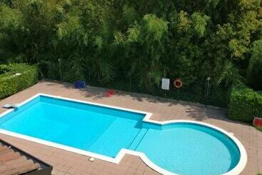 דירות לתיירים Be My Guest!