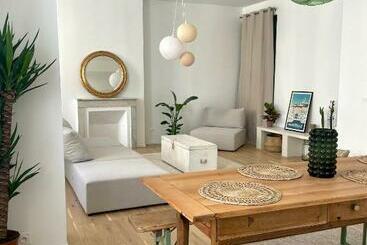 דירות לתיירים Chez Florian   Superbe Duplex Proche Panier Et Quartier D Affaires