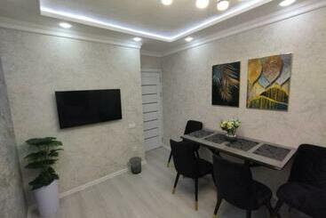 Apartamente turistice Cozy Nest For A Great Rest As A Family!уютненькое гнёздышко для отличного семейного отдыха!