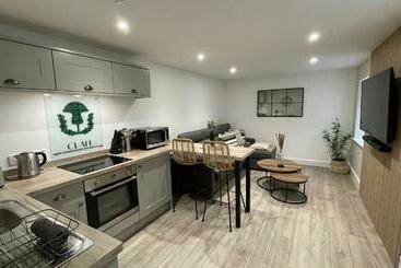 관광객 아파트 The Forge, Elegant Luxury Apartment With Bike Store   Sleeps 4