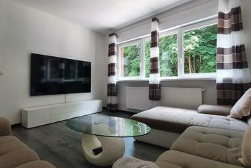 ツーリストアパートメント Tla Tdy Ferienwohnung