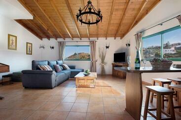 ツーリストアパートメント Apartamento Tily