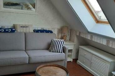 ツーリストアパートメント Klosterstr 14 Wg 15 Mittenmang