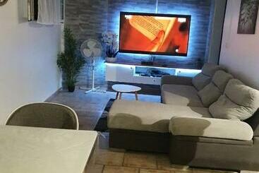 관광객 아파트 La Maison Ka