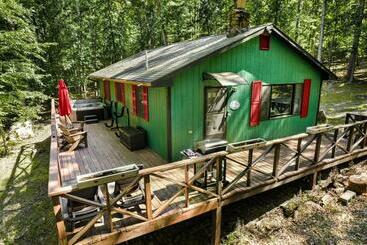 شقق خاصة سياحية River Access Cabin W Hot Tub Kayaks Wifi Grill