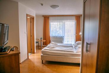 בית מלון כפרי Aqua Therm