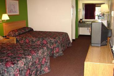 هتل Columbus Inn & Suites