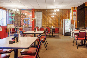 Отель Econo Lodge Chandler